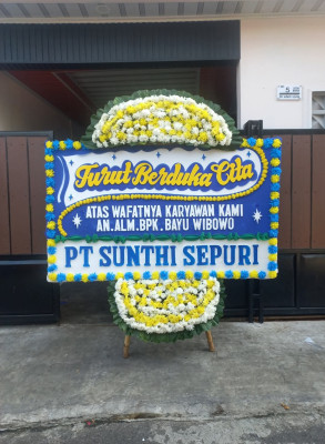 Papan Bunga Duka di Karangan