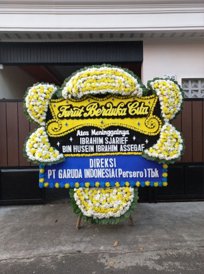 Papan Bunga Duka di Karangan